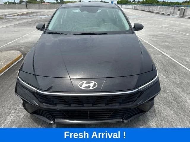 2024 Hyundai Elantra SE