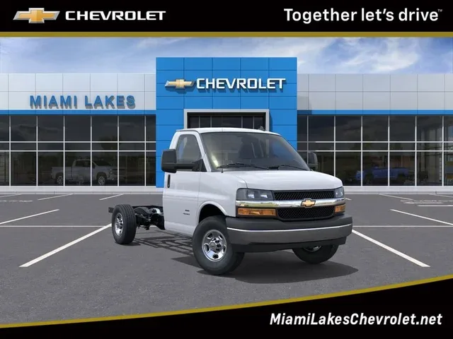 2026 Chevrolet Express Cutaway 3500 1WT