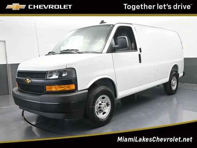 2025 Chevrolet Express Cargo WT