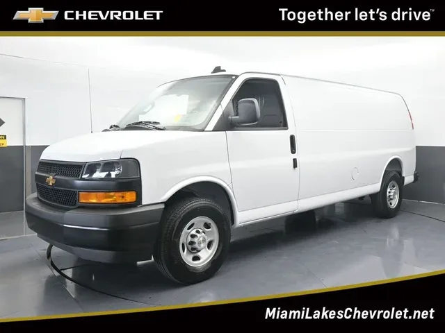 2025 Chevrolet Express Cargo WT