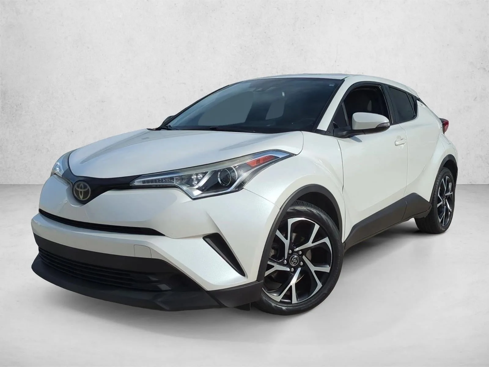 2018 Toyota C-HR XLE FWD (Natl)
