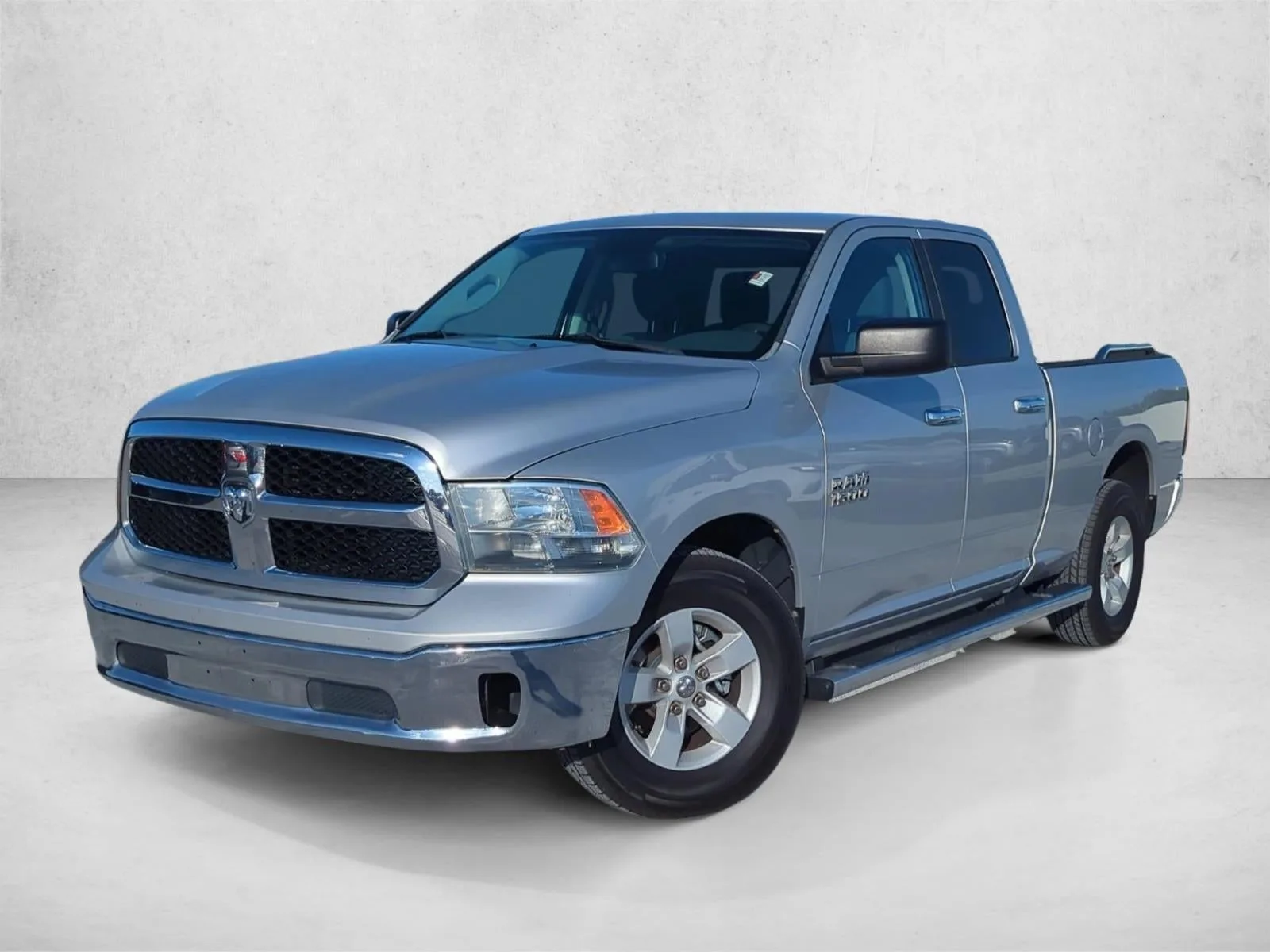 2016 RAM 1500 2WD Quad Cab 6.4 Ft Box SLT