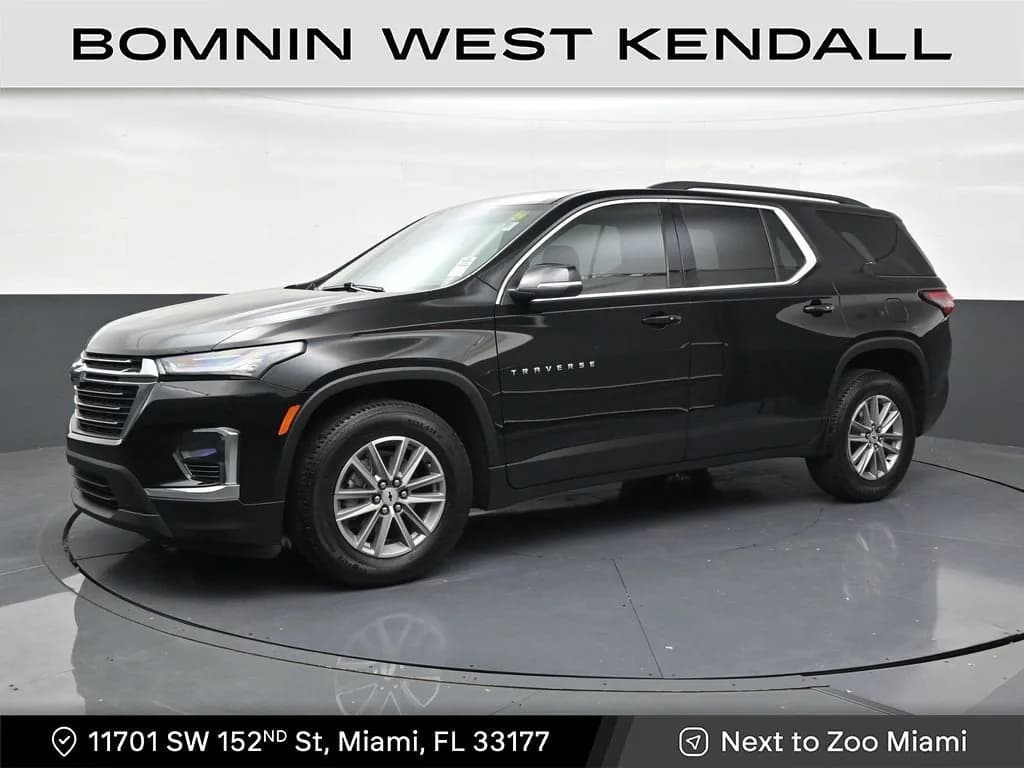 2023 Chevrolet Traverse LT Leather