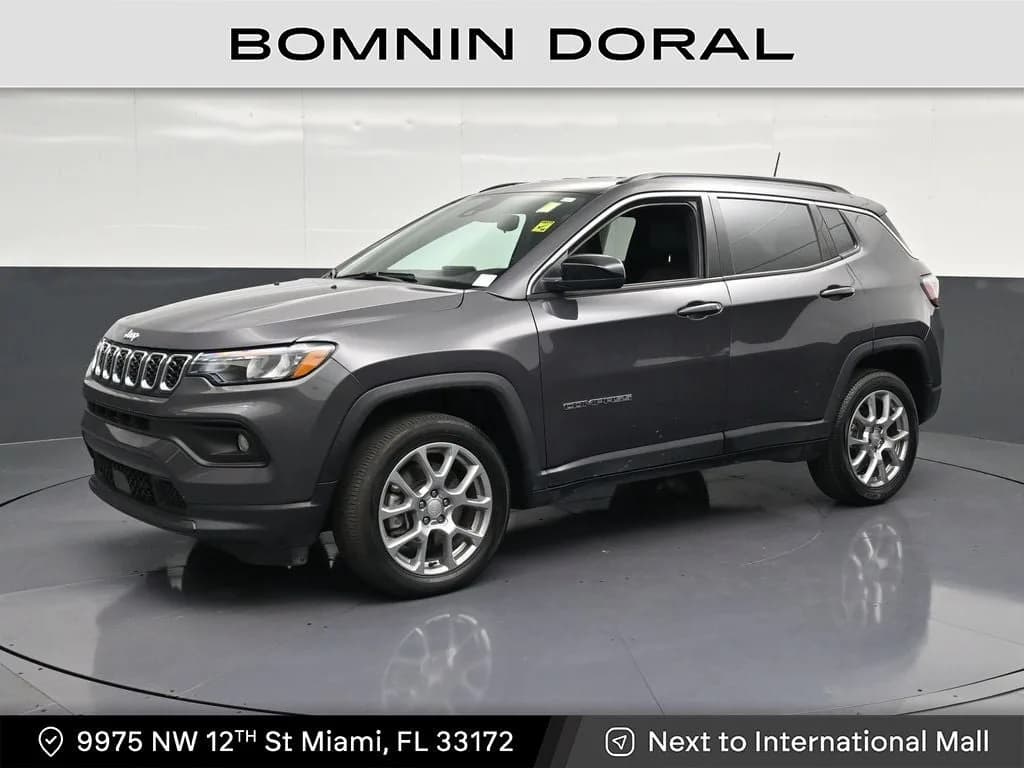 2024 Jeep Compass Latitude Lux