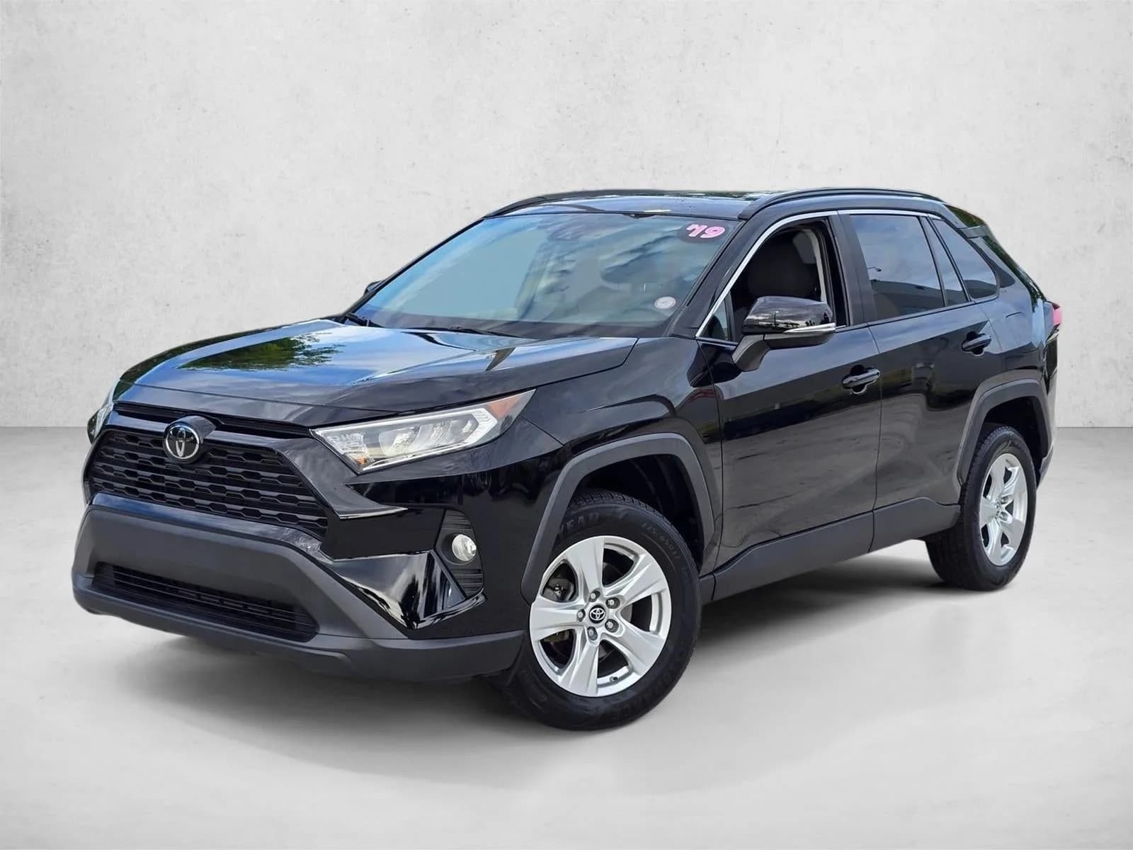 2019 Toyota RAV4 XLE FWD (GS)