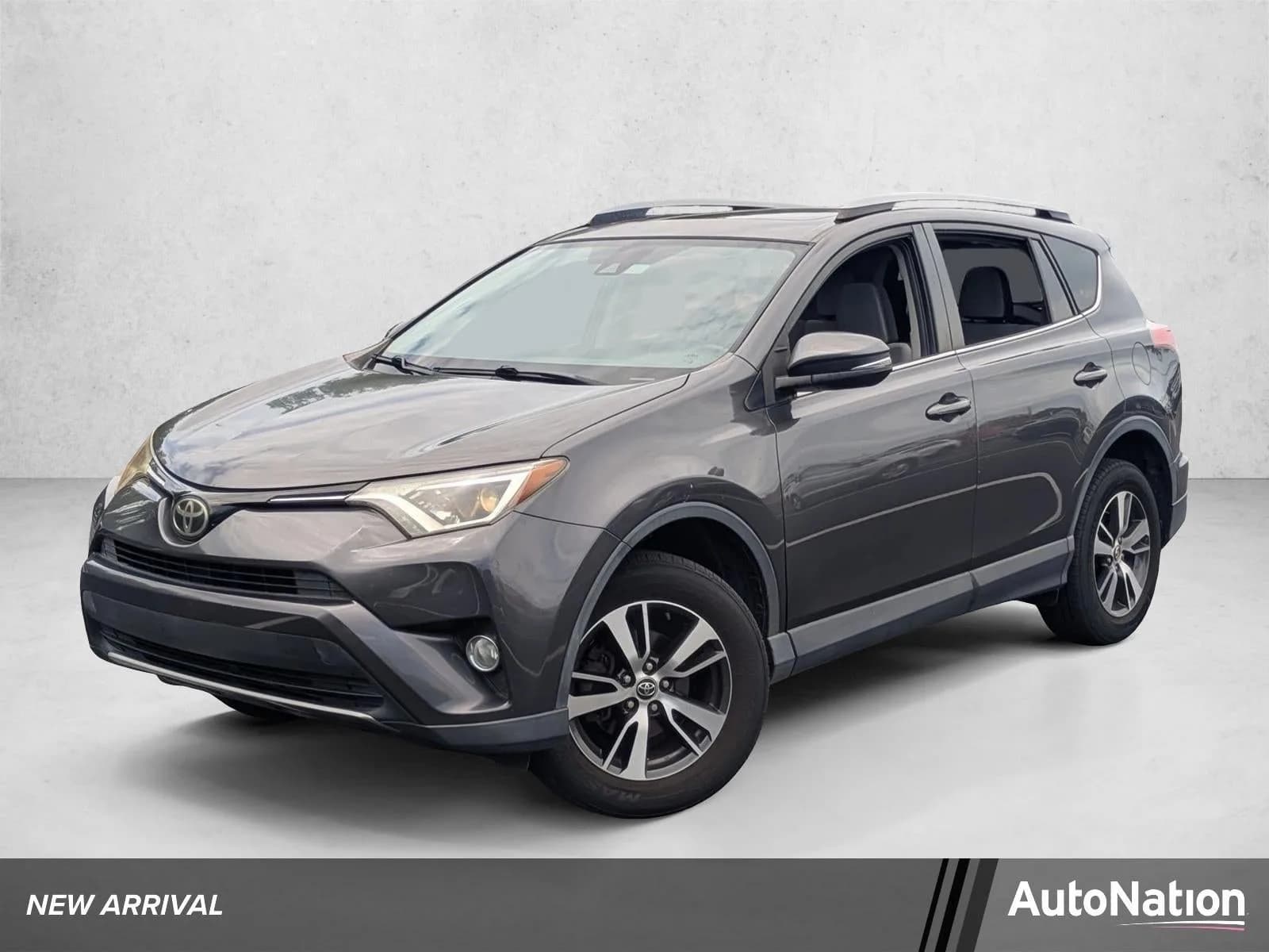 2017 Toyota RAV4 XLE FWD (GS)
