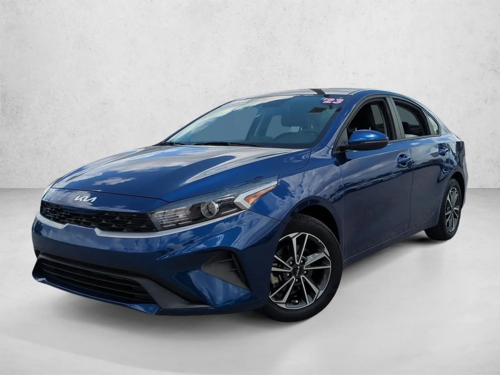 2023 Kia Forte LXS IVT