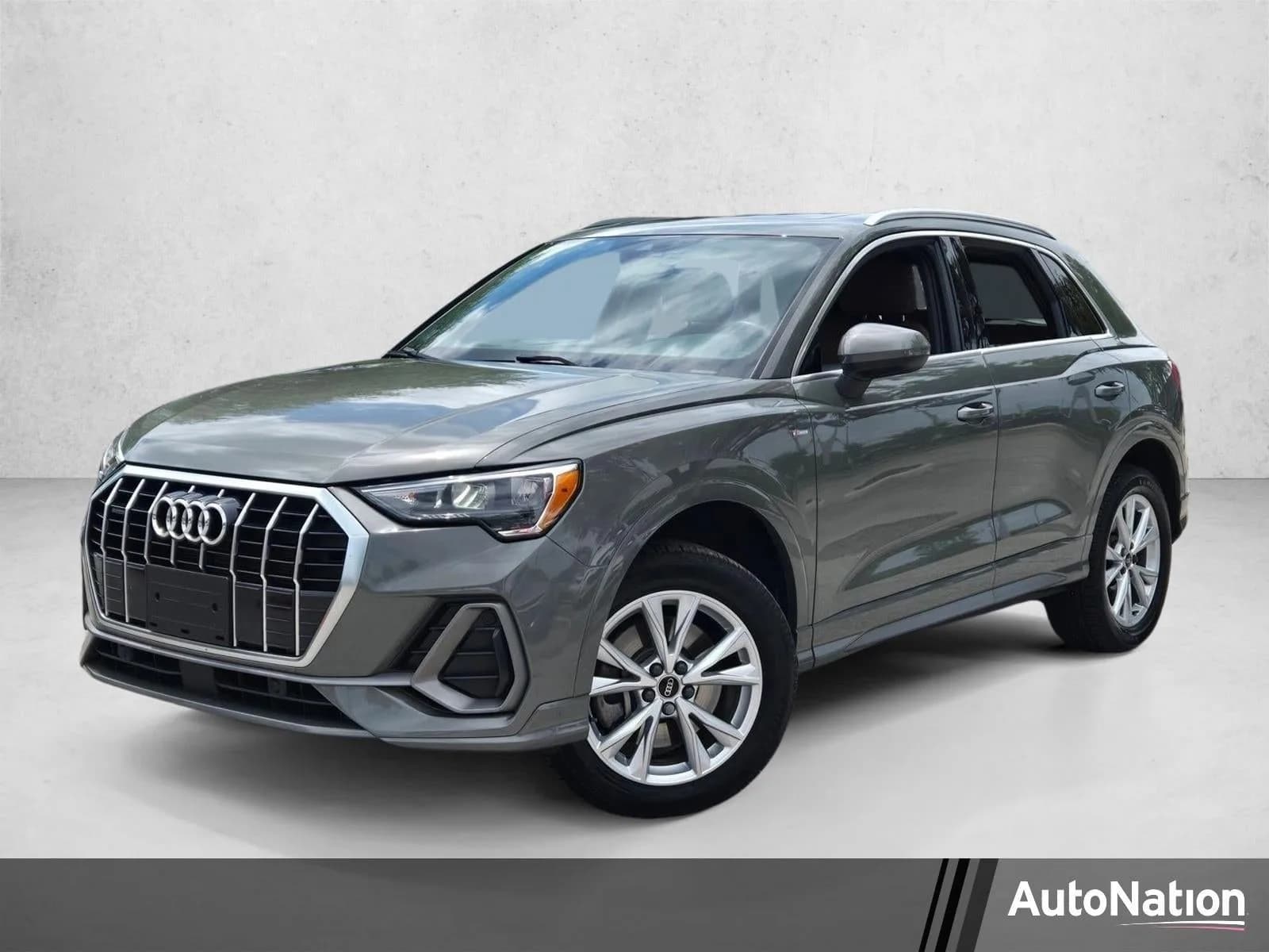 2022 Audi Q3 S line Premium 45 TFSI quattro