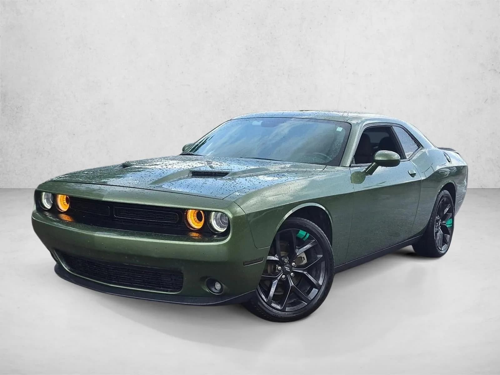 2022 Dodge Challenger SXT RWD