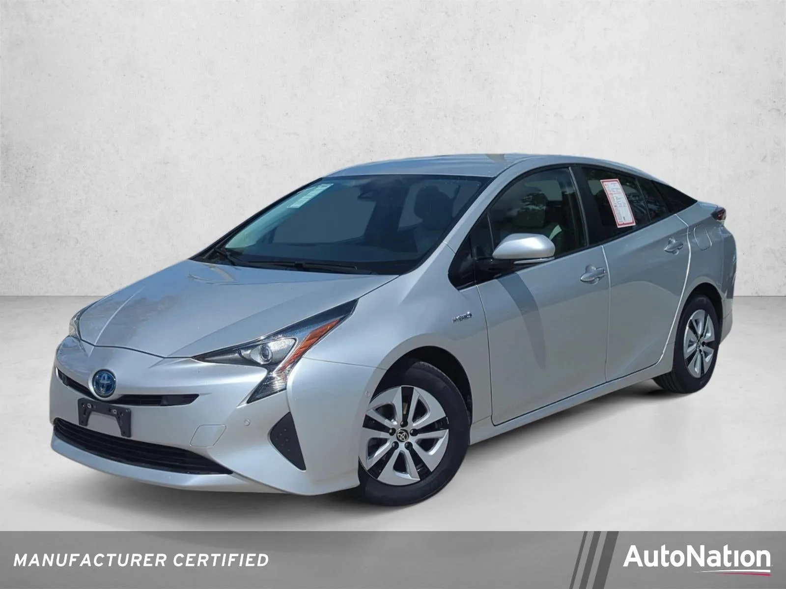 2018 Toyota Prius Three (Natl)