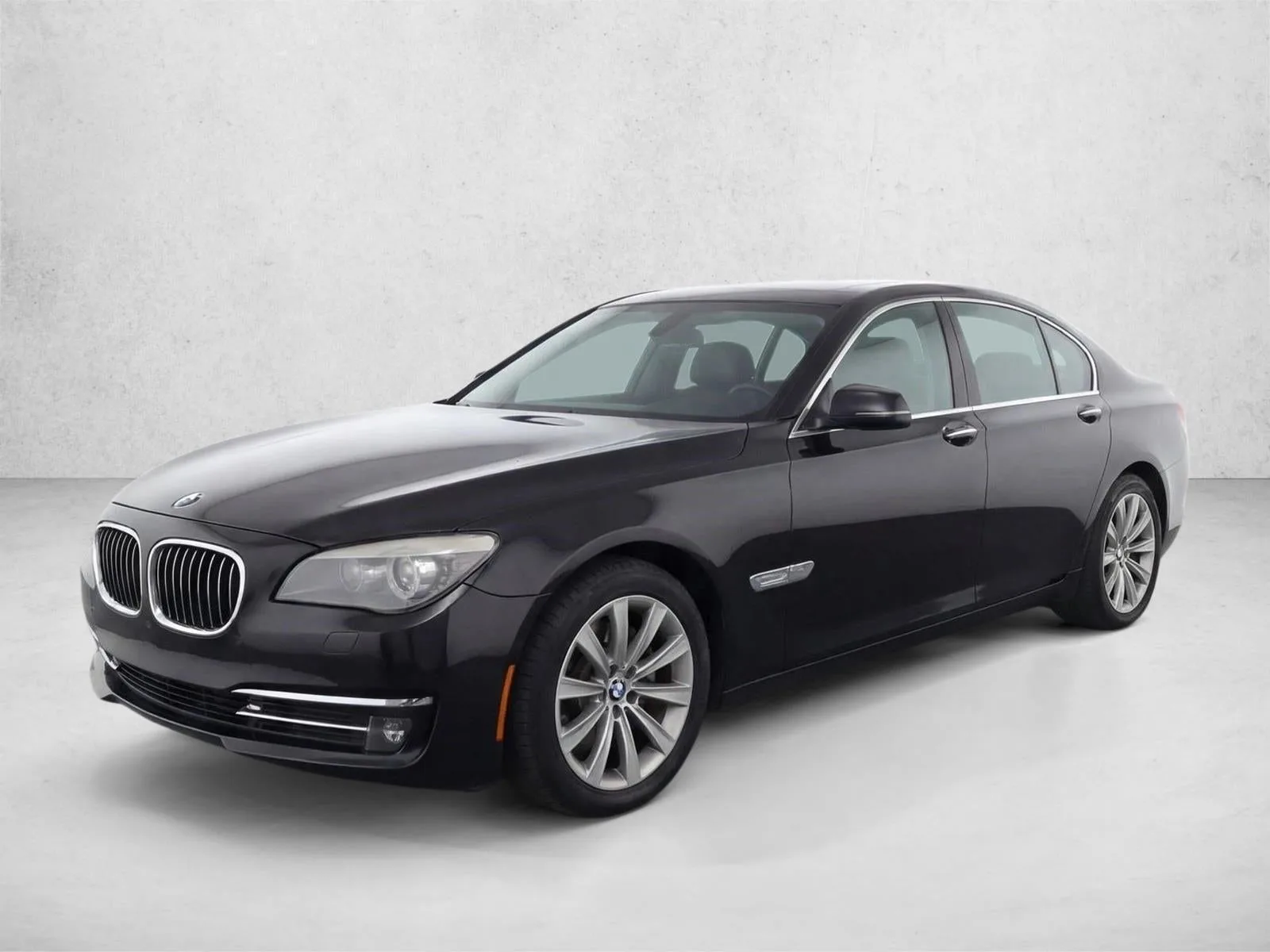 2015 BMW 740Li Sedan