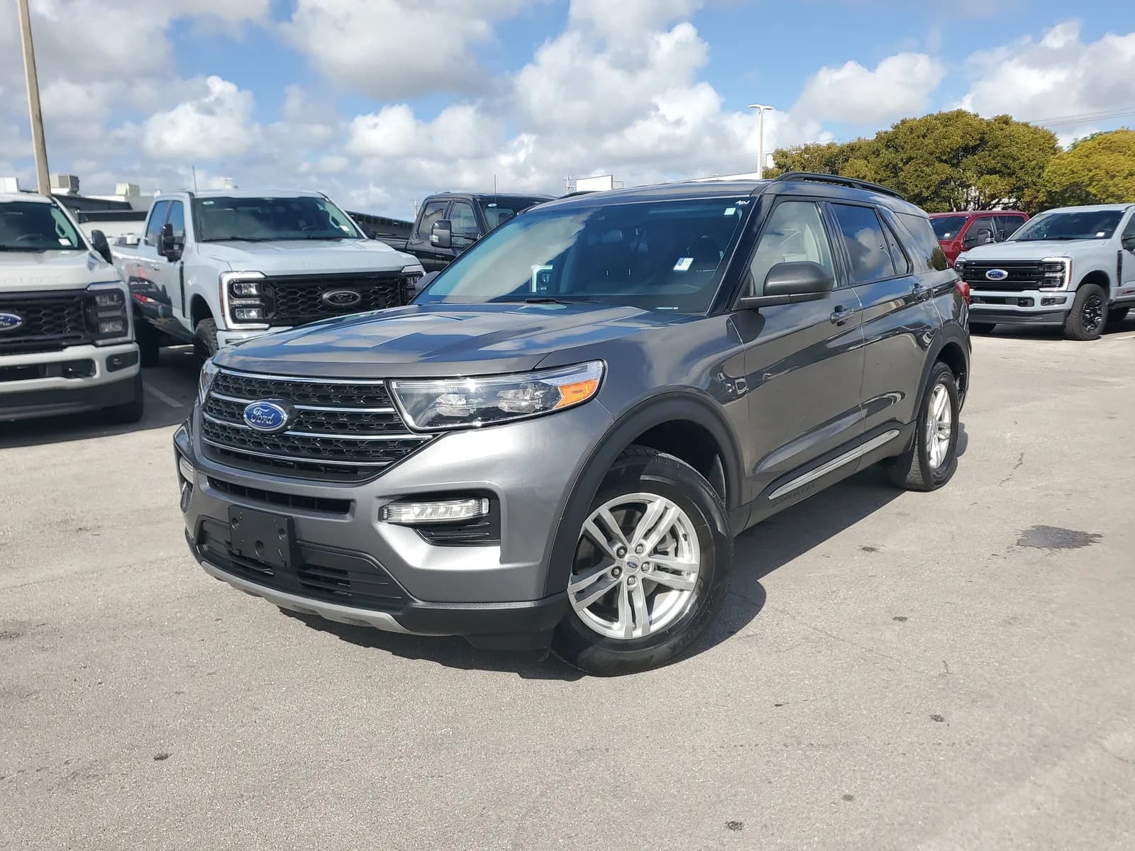 2023 Ford Explorer XLT 4WD