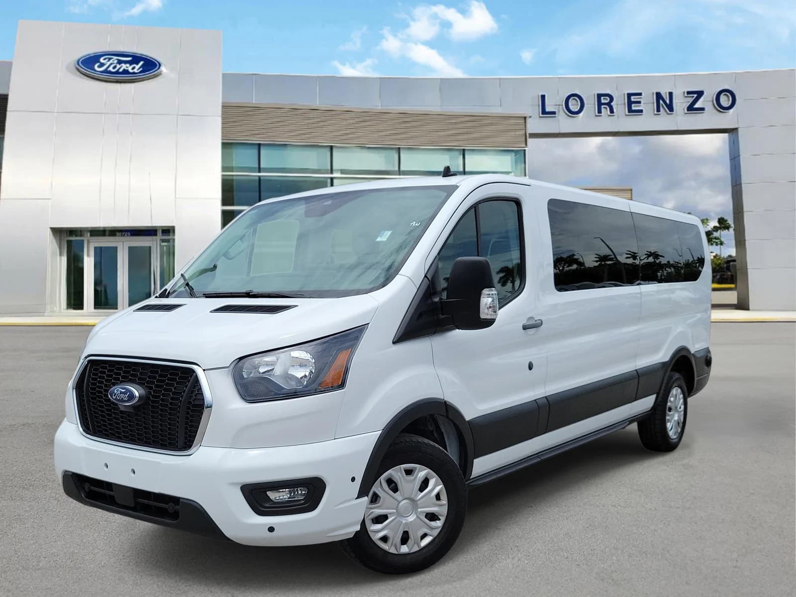2024 Ford Transit Passenger Wagon XLT