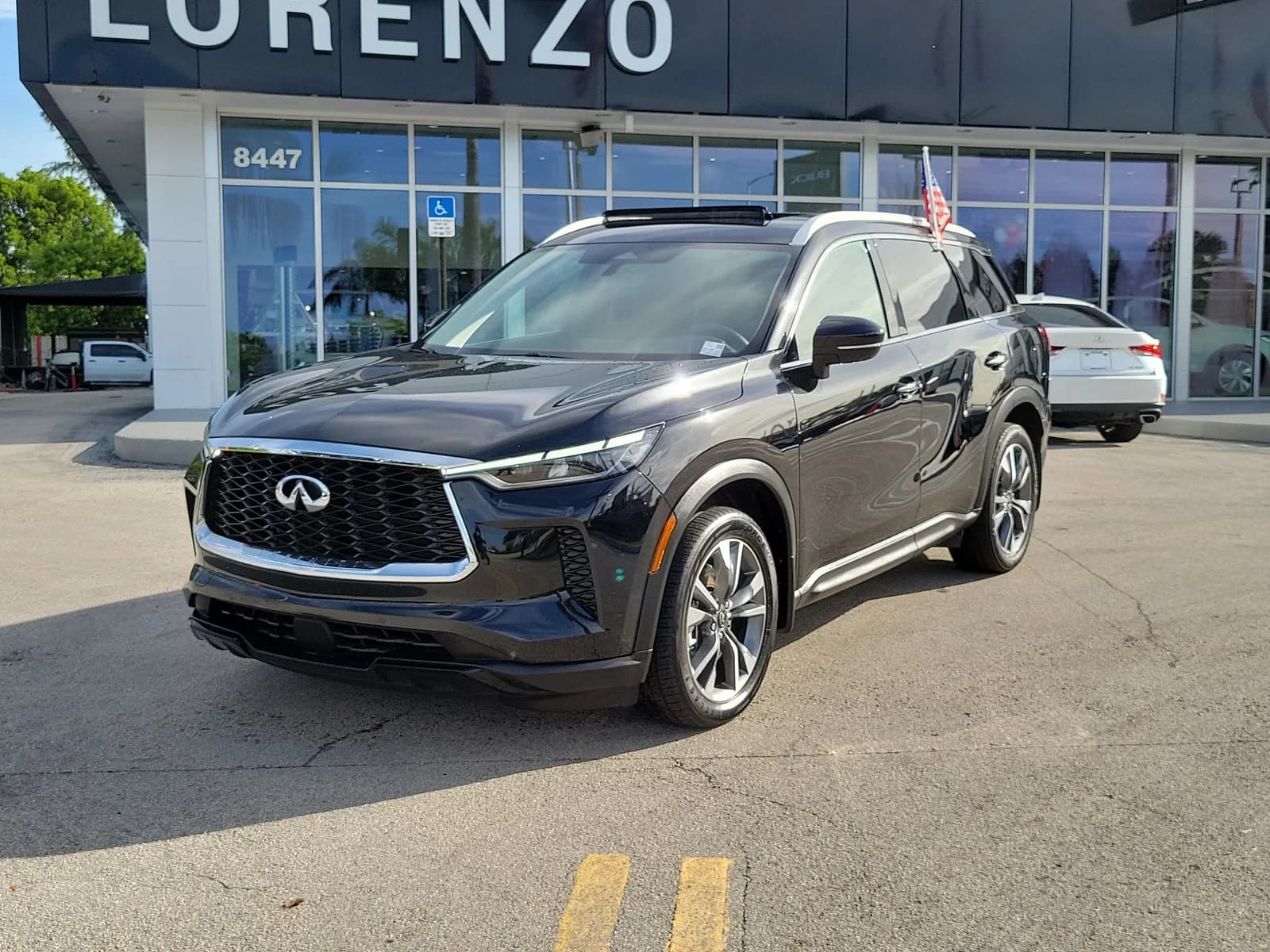2023 INFINITI QX60 LUXE