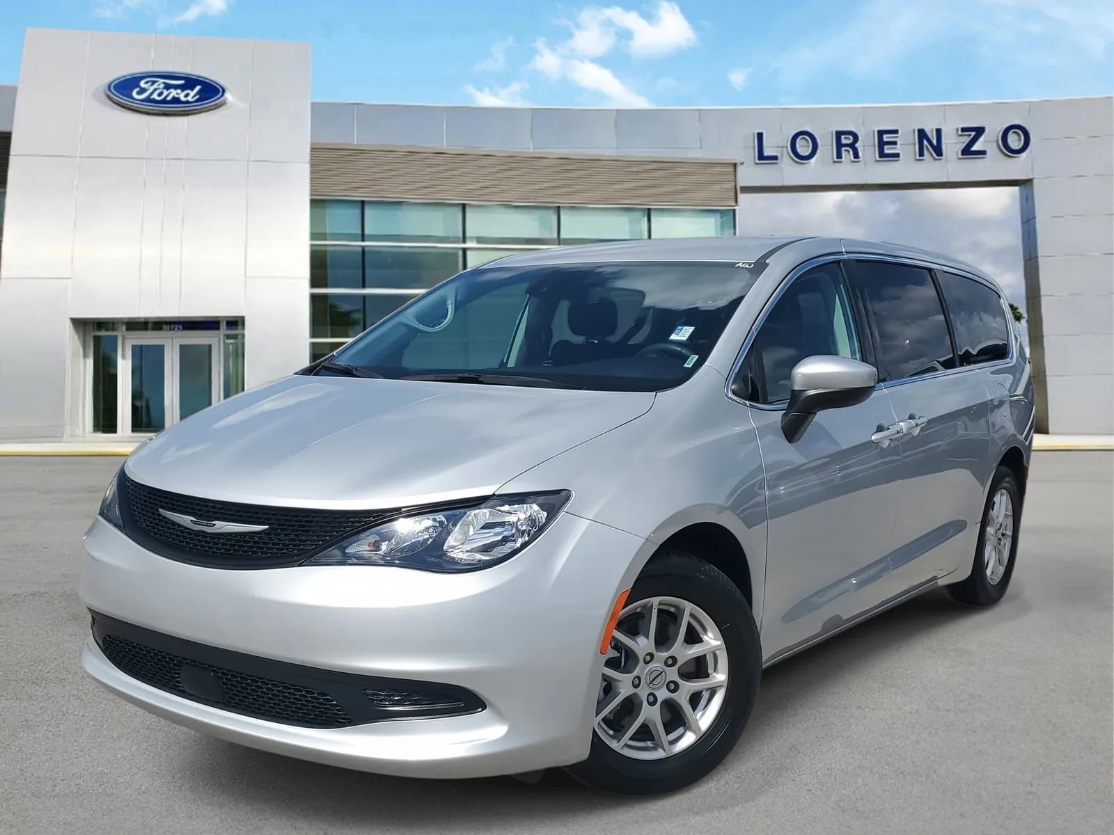 2023 Chrysler Voyager LX